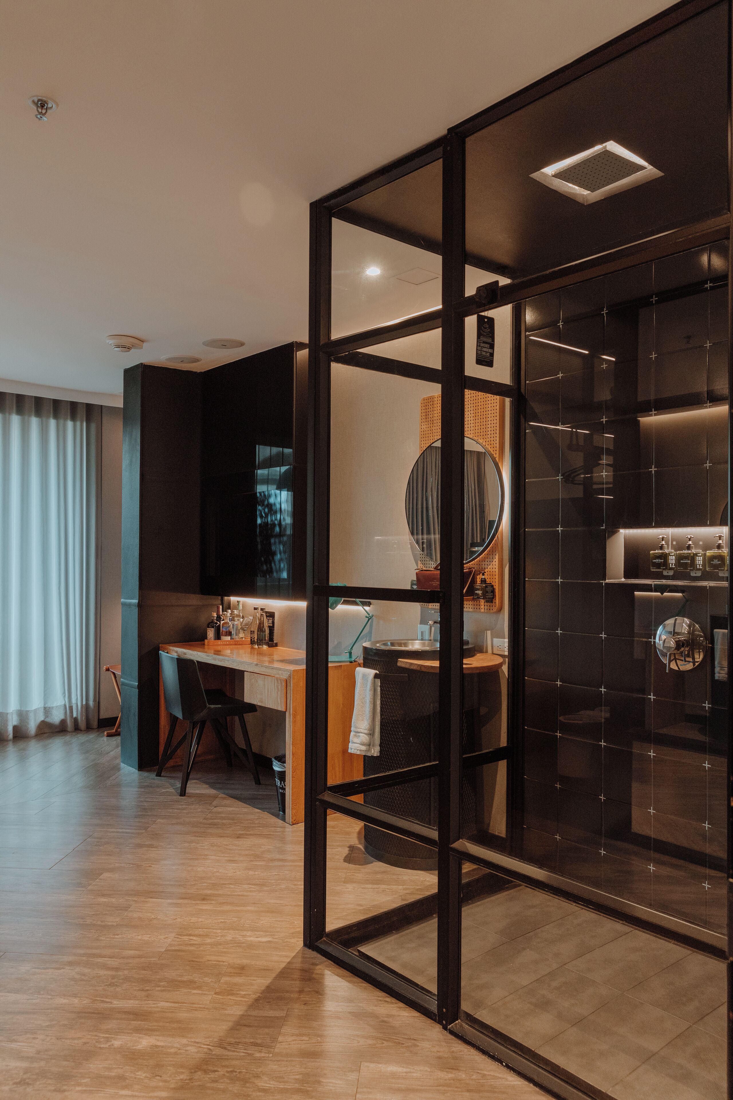 superior room (m) | 1 bedroom, minibar, in-room safe, desk