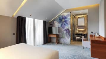 Minibar, coffres-forts dans les chambres, bureau, chambres insonorisées