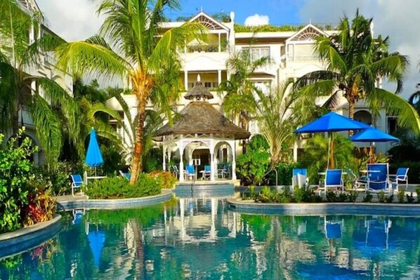 Pool - Schooner Bay 206 - Condo The Palms (Speightstown)