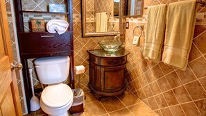 Premier Condo,1 Bedroom with Pool Access | Bathroom | Shower, hair dryer, towels, soap - Newport Condo at Legacy Dunes Resort (Kissimmee)