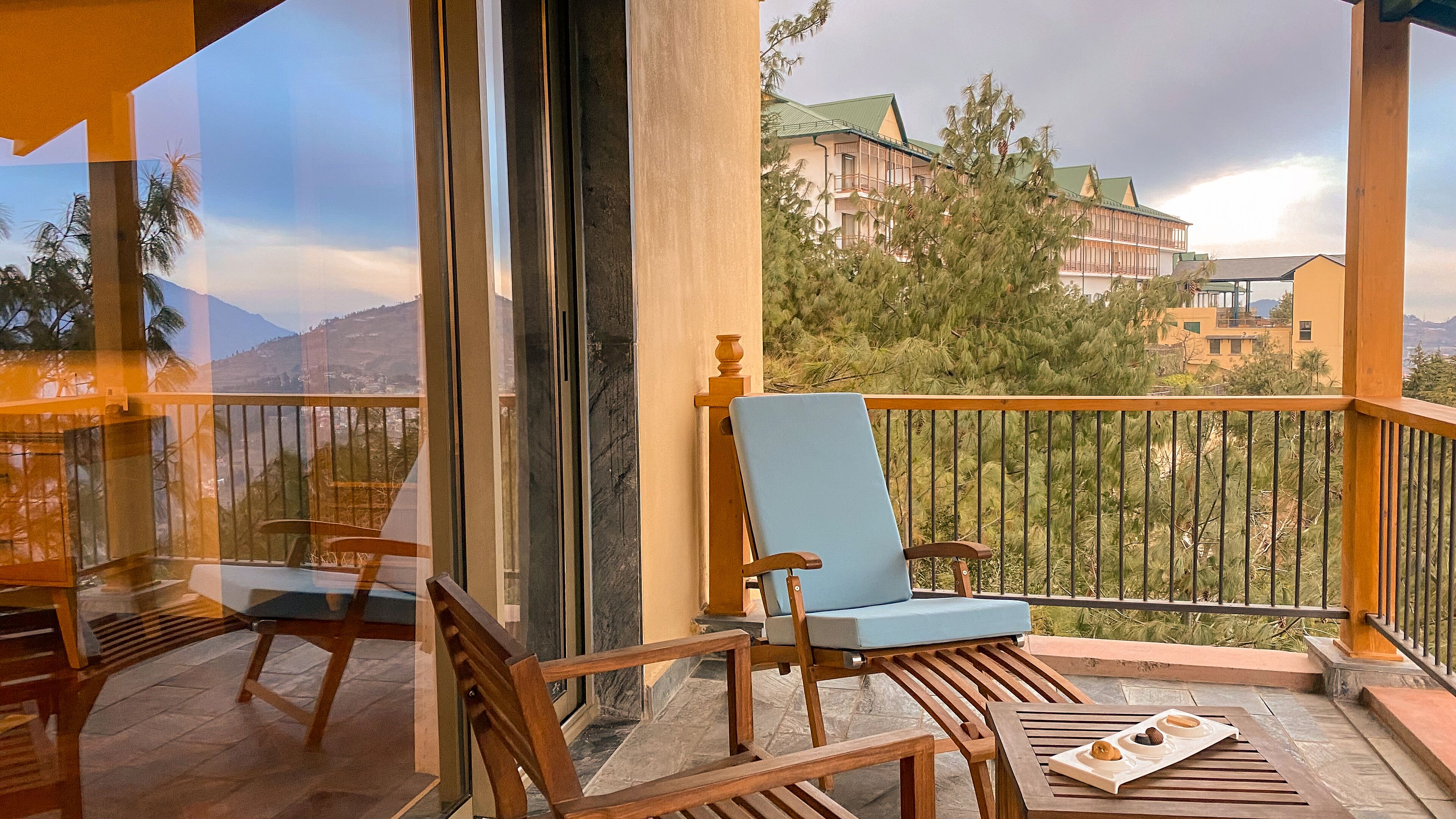 suite (duplex) | minibar, in-room safe, desk, laptop workspace