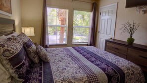 Exclusive 4 Bedroom Townhome with Pool | 4 bedrooms, individually decorated, individually furnished, free WiFi - Durham Townhome with Pool at Encantada (Kissimmee)