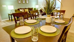 Premium 3 Bedroom VIlla with Pool Access | In-room dining - York Condo at Oakwater Resort (Kissimmee)