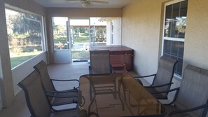 Casa exclusiva, varias camas, para no fumadores, vista al jardín | Vista al patio