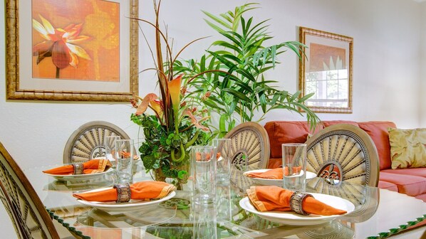 Classic 3 Bedroom Villa with Pool Access | In-room dining