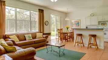 Classic House, 4 Bedroom Vacation Home with Pool | Living area | 27-inch TV with cable channels, DVD player