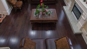 Lobby sitting area - FengLu House (Richmond)