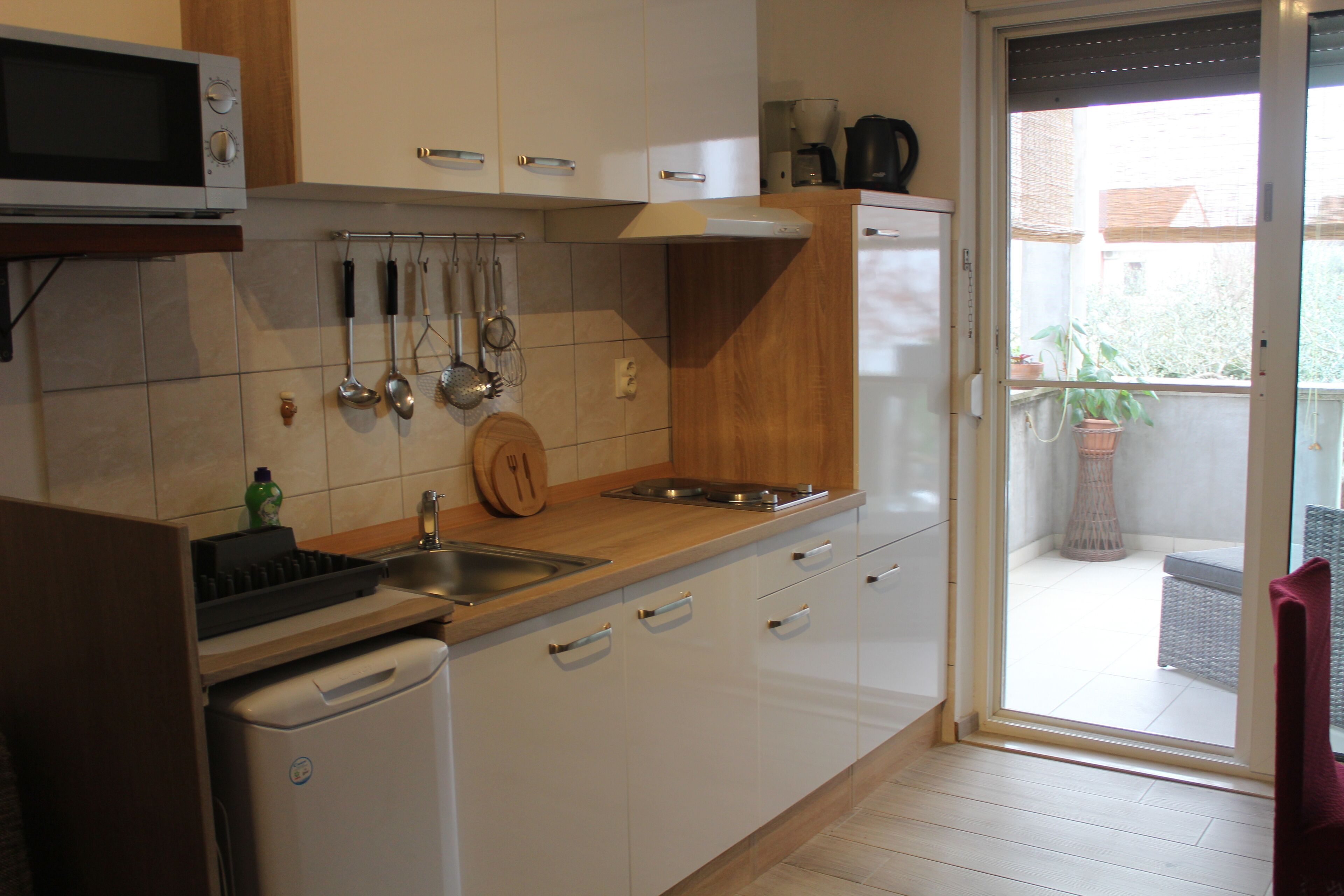 Economy-Apartment, 1 Schlafzimmer, Terrasse, Erdgeschoss | Eigene Küche | Mini-Kühlschrank