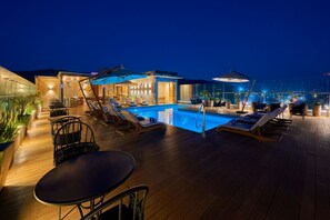 Outdoor pool - City Express Plus by Marriott Ensenada (Ensenada)
