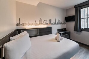 Standard Double Room | Free WiFi, bed sheets