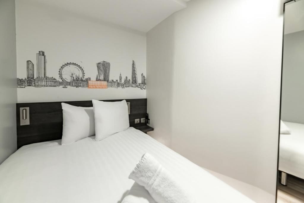 Standard Double Room without Window | Ilmainen Wi-Fi, vuodevaatteet