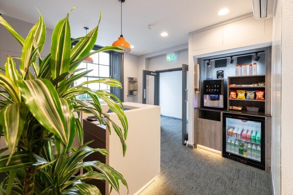 Reception - Easyhotel London Victoria (London)