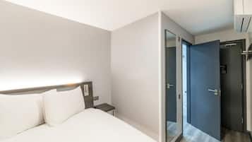 Standard Double Room without Window | Free WiFi, bed sheets