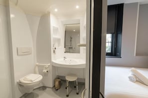 Accessible Double Room | Badezimmer