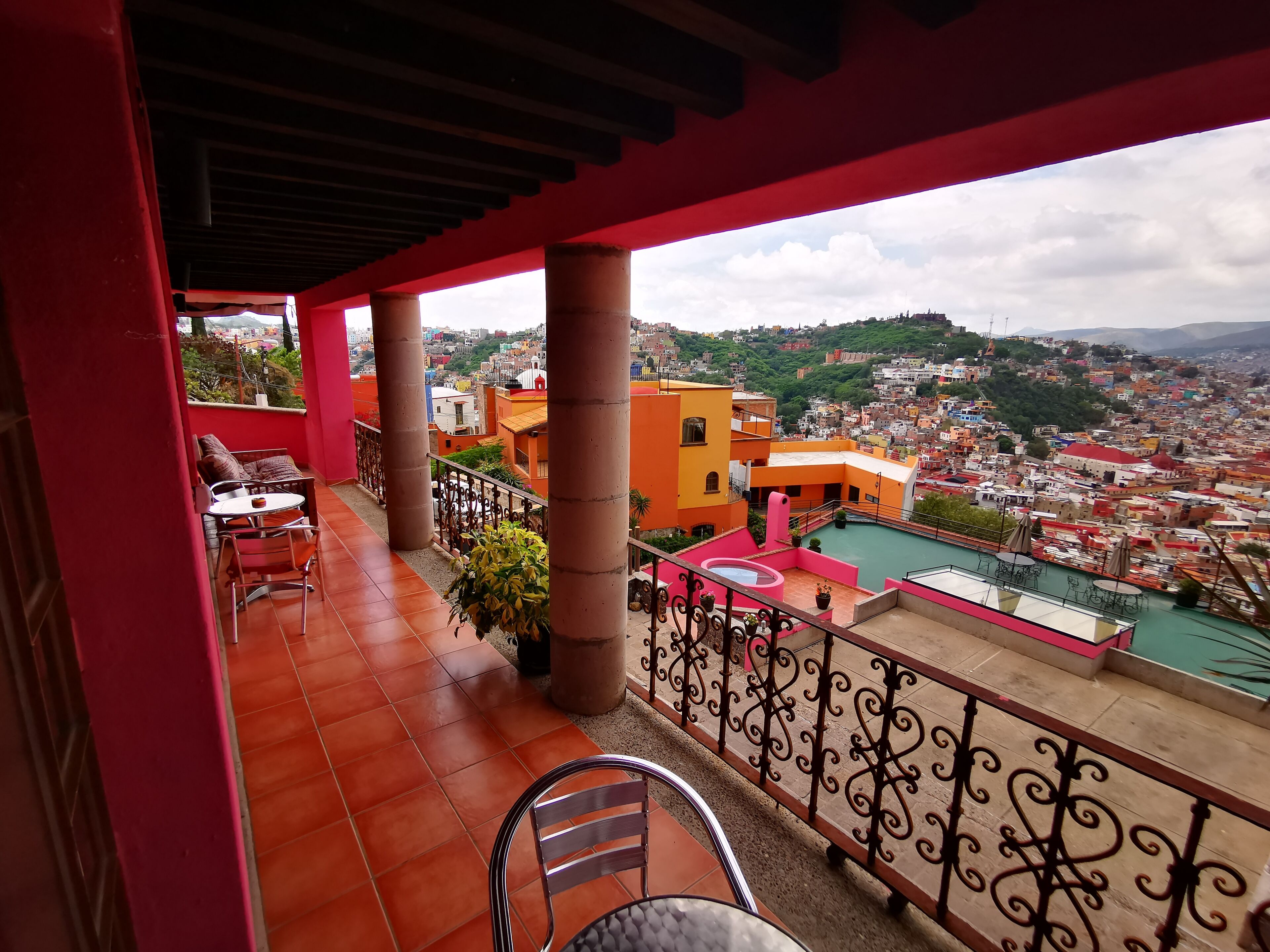 豪華四人房, 多張床, 露台, 城市景觀 (Godiva) | 露台/庭院