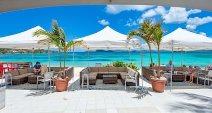 Beach Front Villa with Down Island View - Priceless!