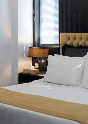 1 bedroom, in-room safe, desk, iron/ironing board