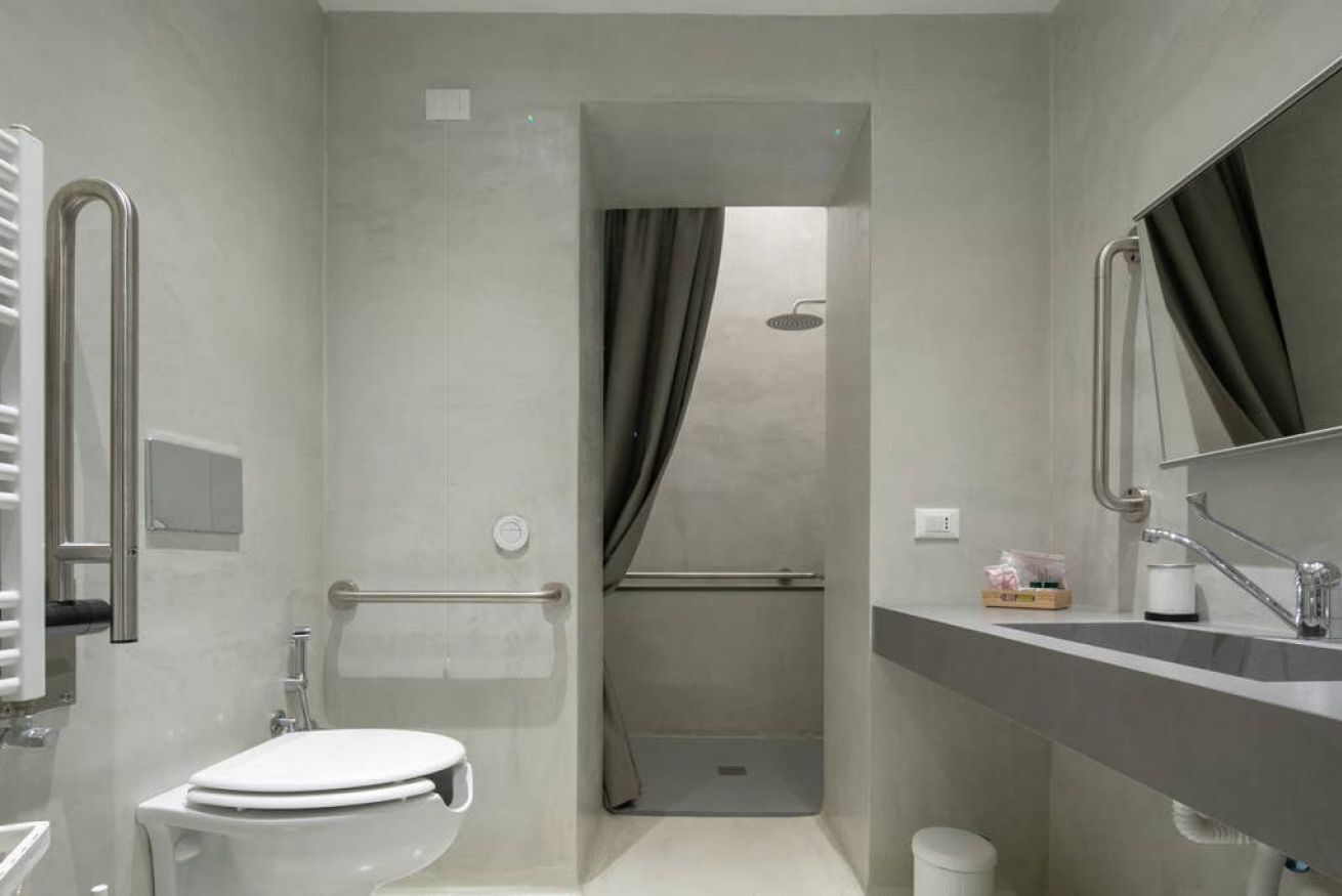 Doccia, asciugacapelli, bidet, asciugamani