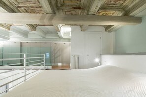 3 chambres, fer et planche à repasser, Wi-Fi, draps fournis