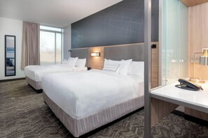 Premium bedding, desk, iron/ironing board, free cots/infant beds - SpringHill Suites by Marriott Indianapolis Westfield (Westfield)