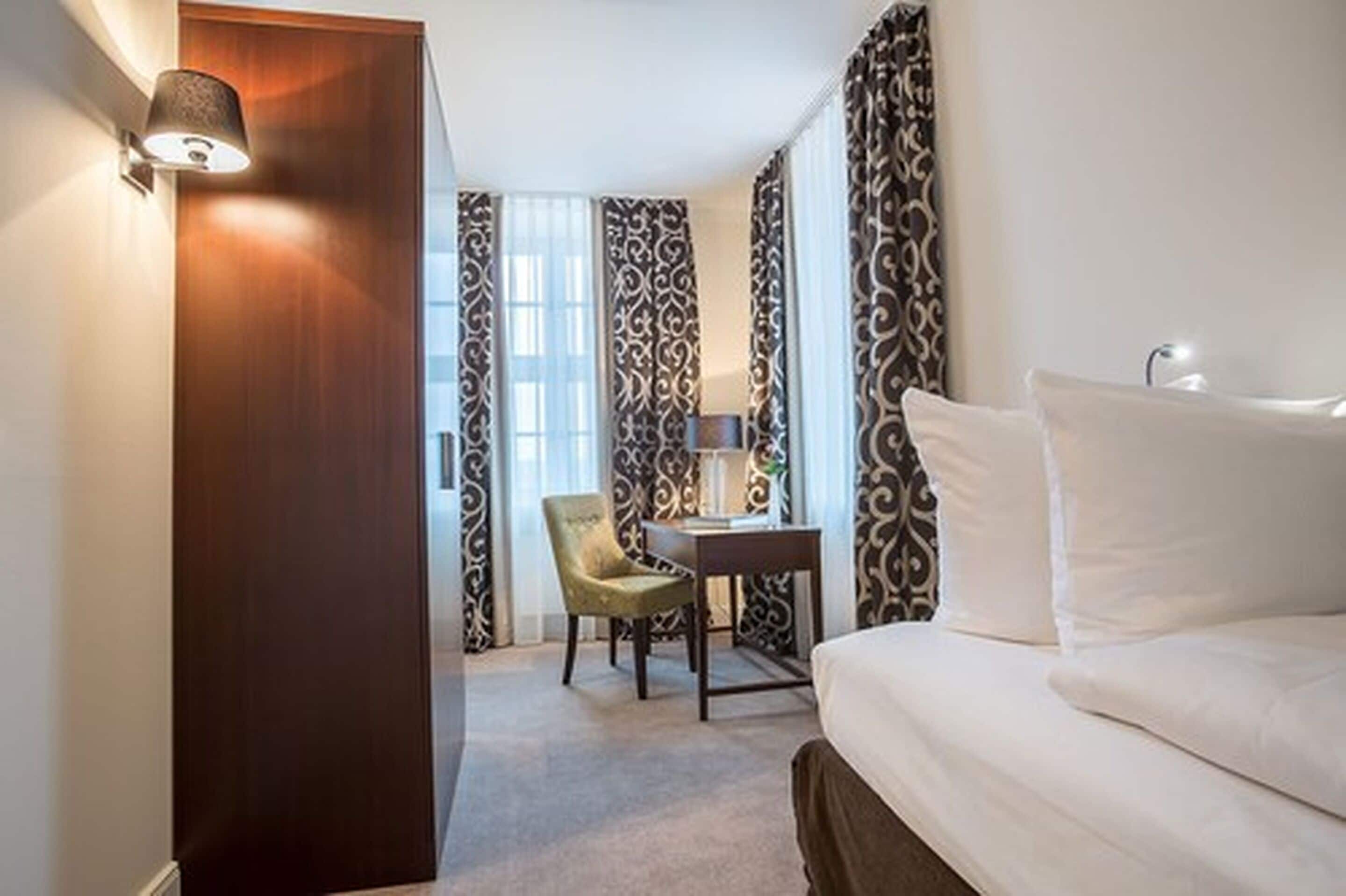 suite, 2 bedrooms | 1 bedroom, in-room safe, desk, soundproofing