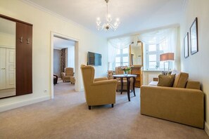 Suite, 2 Bedrooms | Room amenity