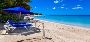 Beach nearby - Bluff House (Holetown)