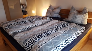 3 Schlafzimmer, Reisekinderbett, WLAN