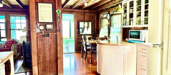 1930s Waterfront Cottage on Tuttle's Point