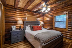 2 bedrooms, iron/ironing board, free WiFi, bed sheets - Riverside Home Near Outdoor Activities (Boone)