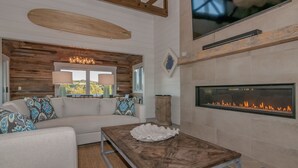 Interior - Stunning unique home with golf course and ocean views! (Bald Head Island)