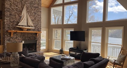 Direct Lakefront 5BR/ 4B Spectacular Mt & Lake front Views - Satellite and Wifi