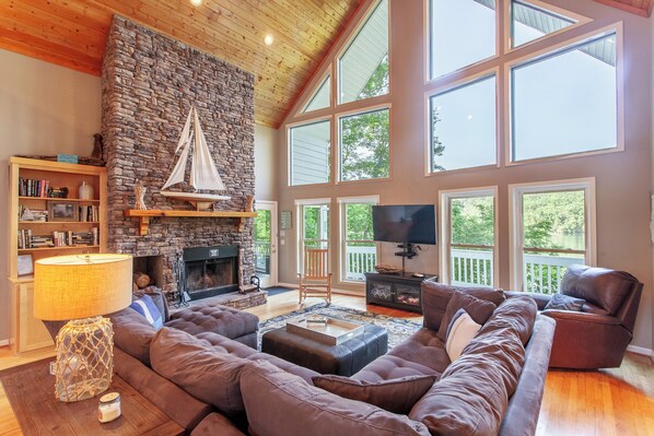 Smart TV, fireplace, video games, DVD player