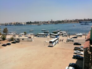 واجهة المنشأة