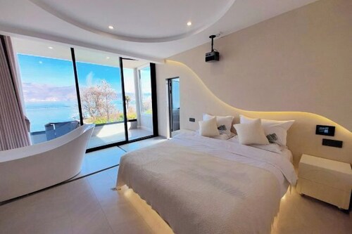 Dali Haitian Yihaijing Inn