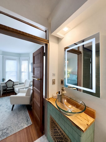 Ducha, cabezal de ducha tipo lluvia, artículos de tocador gratuitos