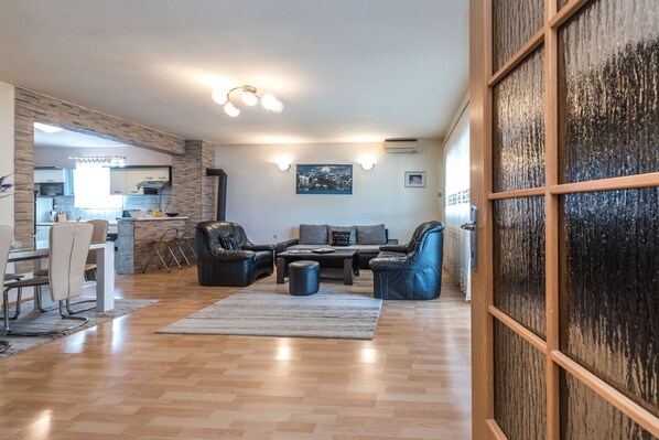 Fernseher, DVD-Player