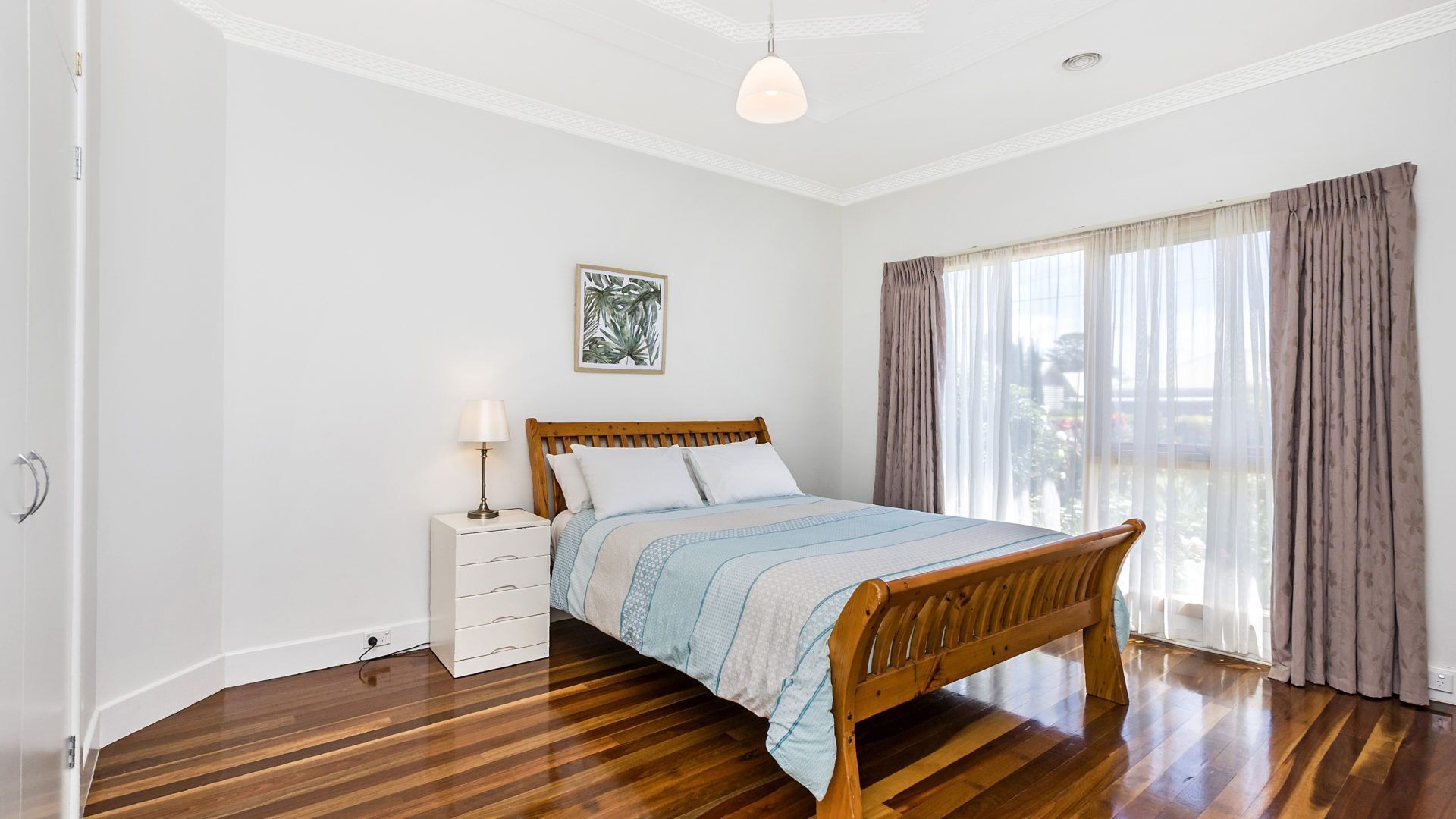 4 chambres, fer et planche à repasser, Wi-Fi gratuit, draps fournis