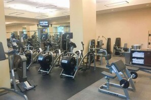 Fitness facility - No Resort Fee Strip View Suite + Free Valet+ Pool (Las Vegas)