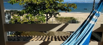 Casa a Beira Mar med Air-cond Wi-Fi Praia Zimbros Bombinhas SC-familier