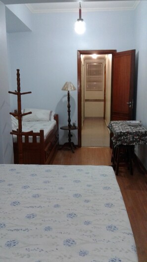 1 quarto, ferros/tábuas de passar roupa, Wi-Fi de cortesia