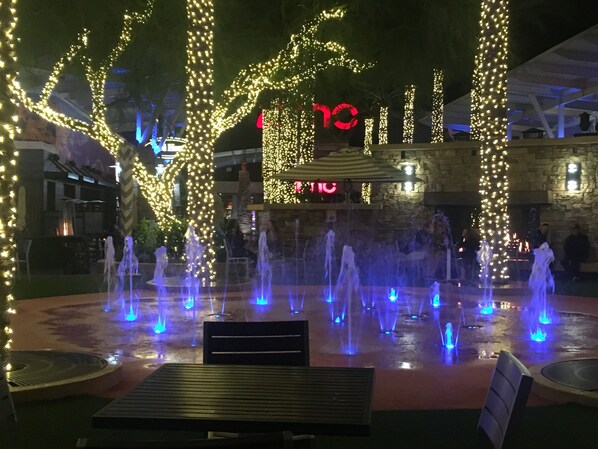 Outdoor dining - Excellent Location! (Phoenix)