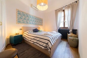 2 bedrooms, desk, iron/ironing board, free WiFi
