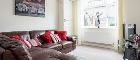 Smart-TV, Videospiele, DVD-Player, Bücher