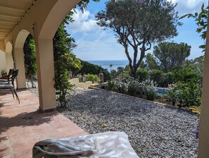 Terrace/patio - Sea views, 2 Mins Walk to the Sea, Heated Pool, Air Con, Fibre WiFi, 85+ reviews (Aiguafreda, Begur)