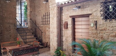 Palazzo Urbani Apartment: Your retreat in the heart of Orvieto