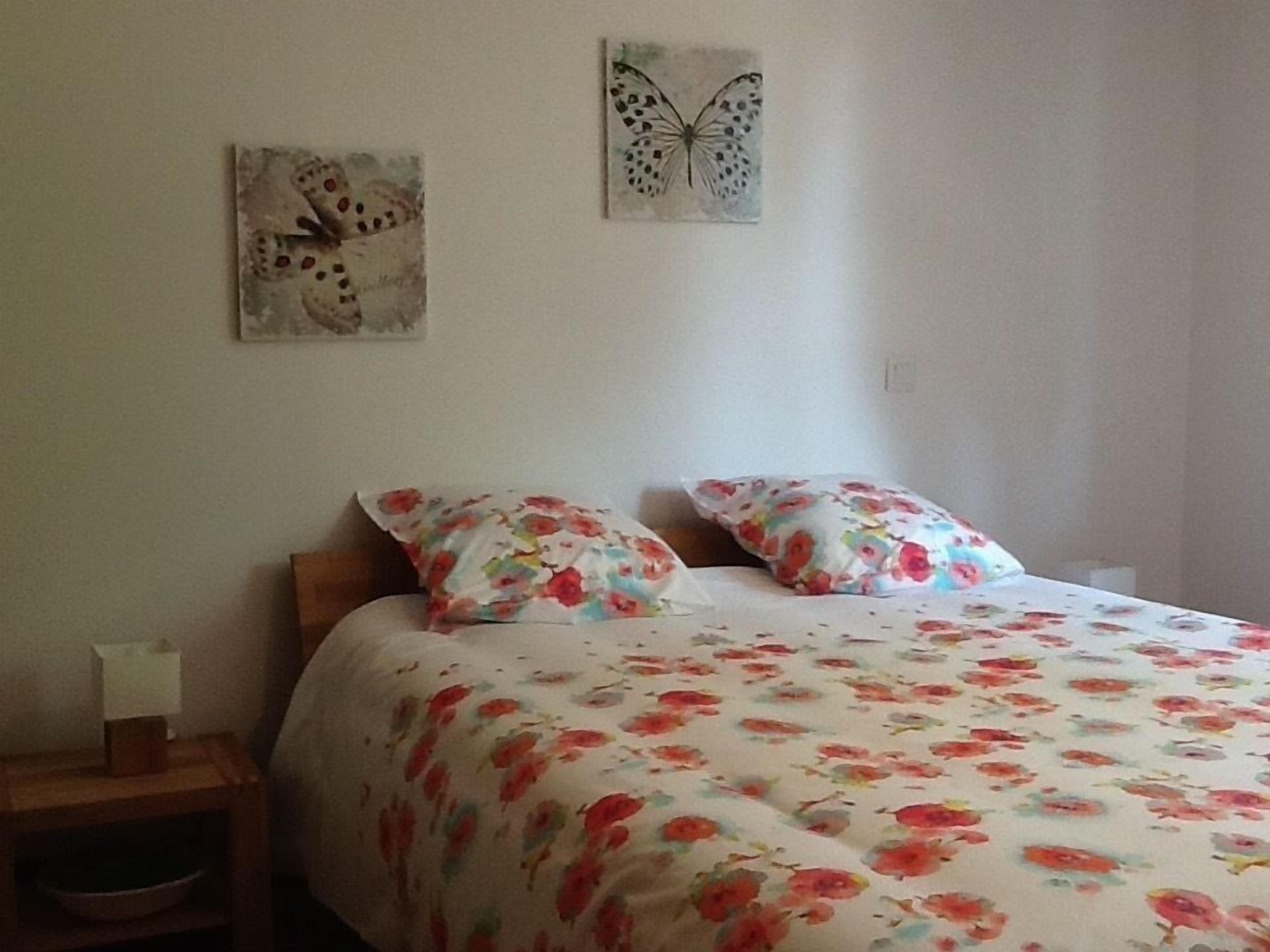 3 chambres, fer et planche à repasser, Wi-Fi gratuit, draps fournis