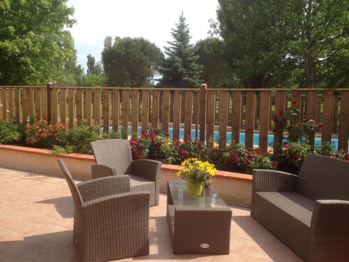 VERY NICE GITE FOR 6 TO 8 PEOPLE WITH PRIVATE SWIMMING POOL 7x3