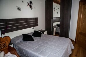 5 chambres, draps fournis