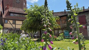 Property grounds - Lovingly restored half-timbered house in a romantic city center location (Sachsen-Anhalt)